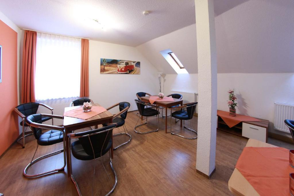 Pension Am Ostbahnhof Gotha Extérieur photo